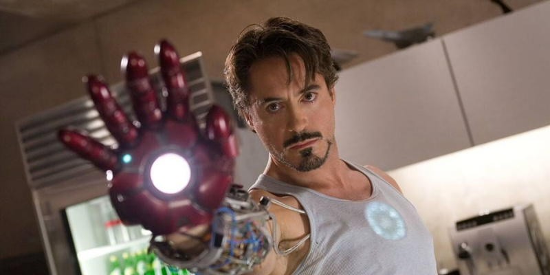Tony Stark testet seinen Anzug'Iron Man'